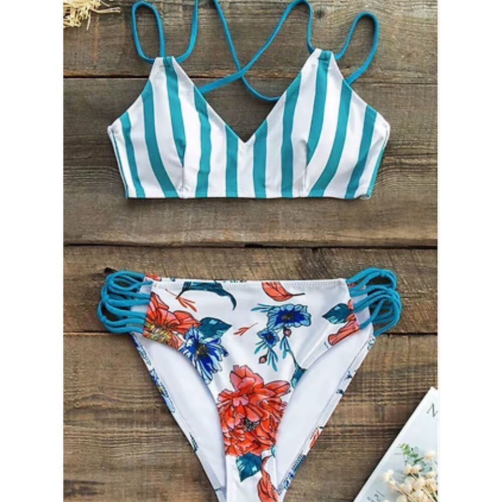 CUPSHE Stripe‎ and Floral Strappy Bikini | Women’s Large | New With Tags
